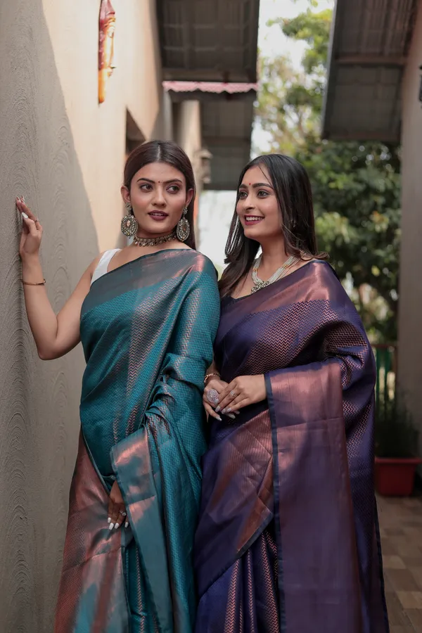 Navy_Blue_Kanjivaram_Silk_Saree_with_Heavy_Copper_Zari_Work_-_Timeless_Elegance_With_Blouse_Piece_Attached